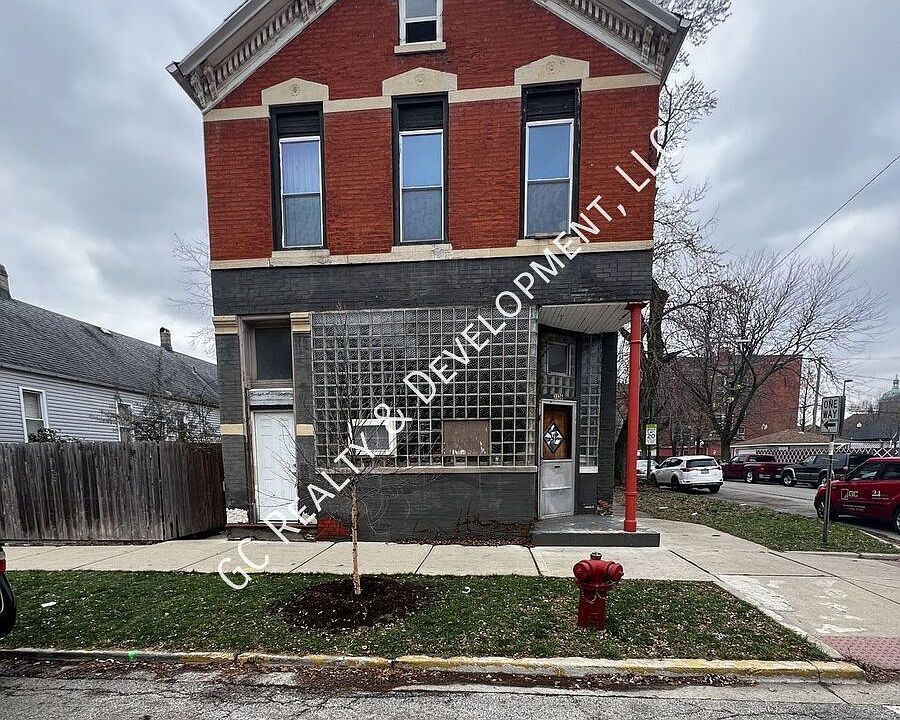 1st image of 3336 S Lituanica Ave Unit 1R