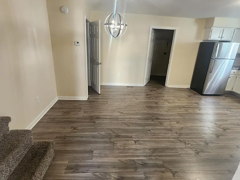 626 E Maple St #1 — Photo 3