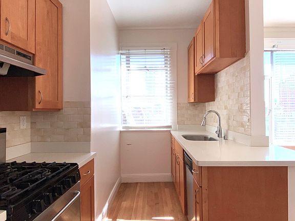 2nd image of 887 Bush St APT 403