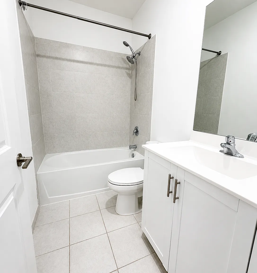3 bed, 2.5 bath, 1550 sqft, $2,500 — Photo 3