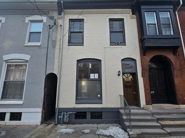 377 N 8th St, Lebanon, PA 17046