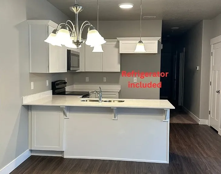 1087 N Sawtooth Way #GG203 — Photo 2