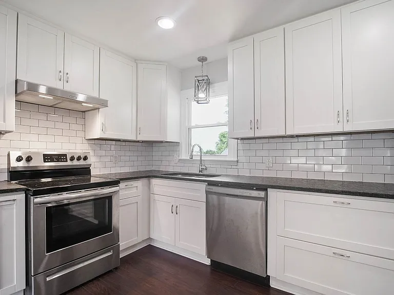 106 Napier Dr — Photo 12