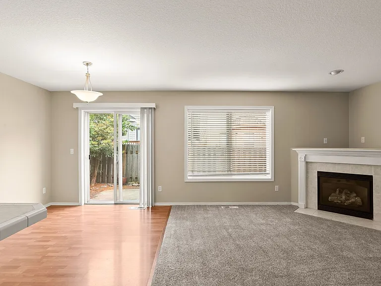 3977 SW 180th Ter — Photo 5