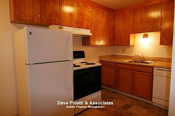 5th image of 14051 32nd Ave NE APT 6