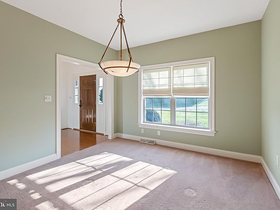 5th image of 121 Swedesford Ln