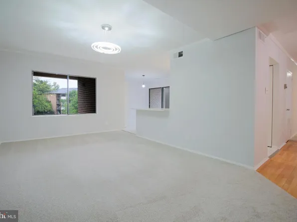 11210 Cherry Hill Rd APT 116, Beltsville, MD 20705