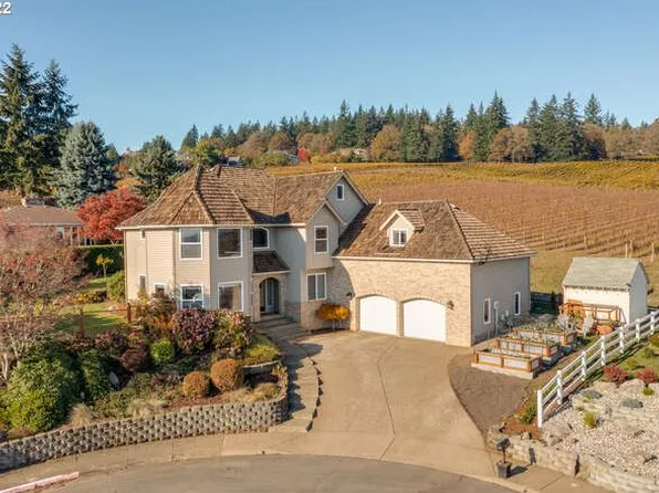 260 NW Chardonnay St, Dundee, OR 97115