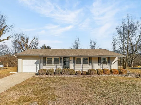 1407 W Main Ter, Savannah, MO 64485