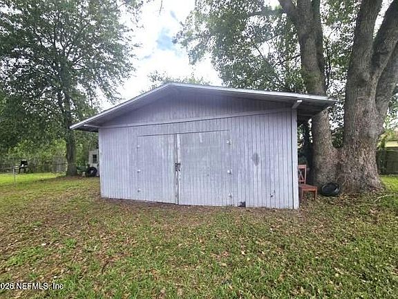 5th image of 8925 DEVONSHIRE Boulevard