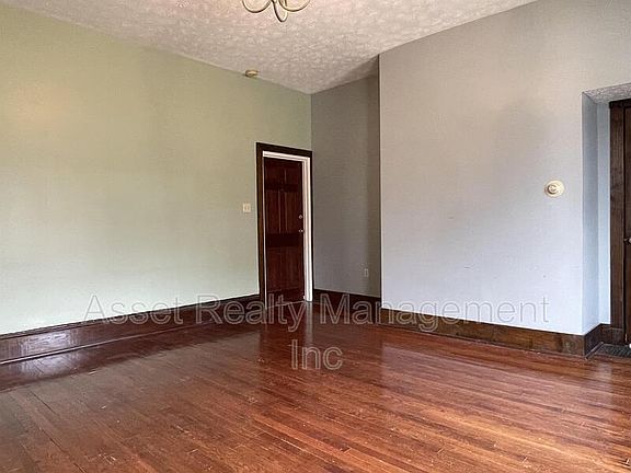 5th image of 820 Luttrell St