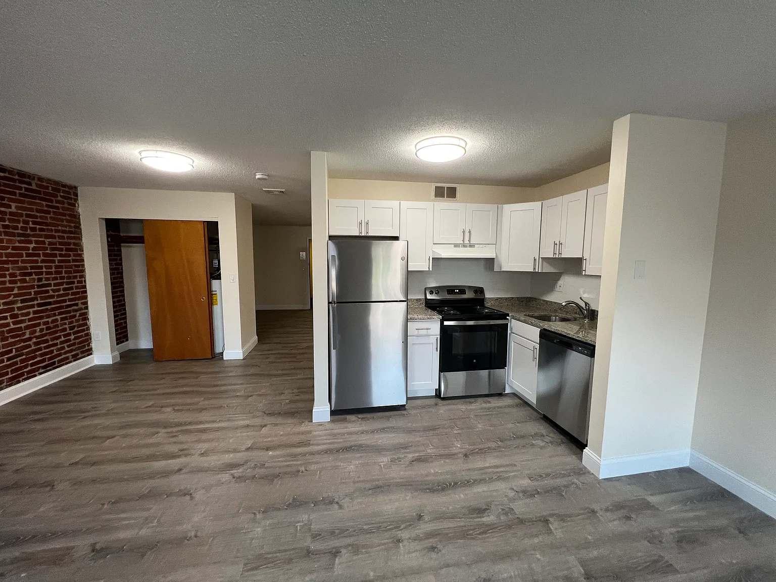 Studio, $2,250 — Photo 2