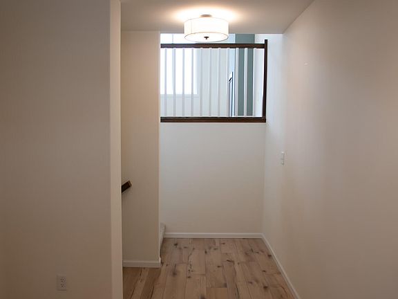 2nd image of 366 Wren Dr