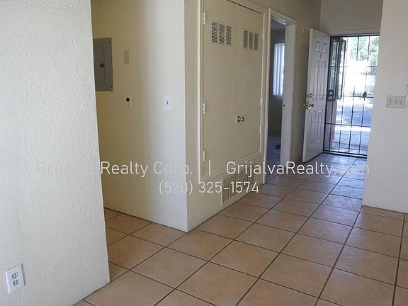 2nd image of 310 W Delano St APT 4