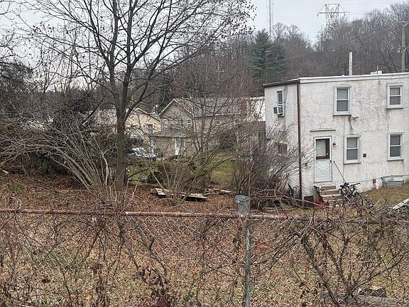 5th image of 120 Doe Run Rd