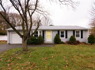 52 Hunter Dr, Cumberland, RI 02864