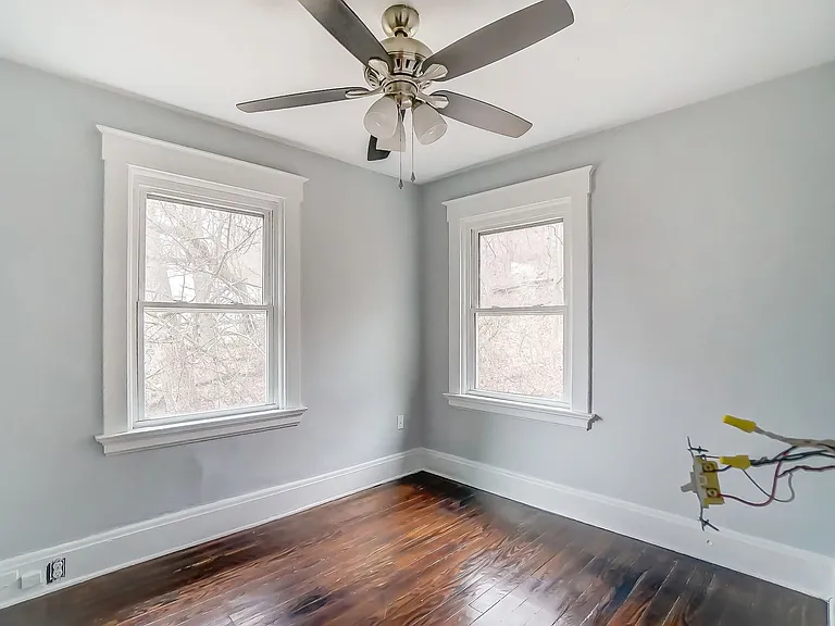 2307 Center St — Photo 29