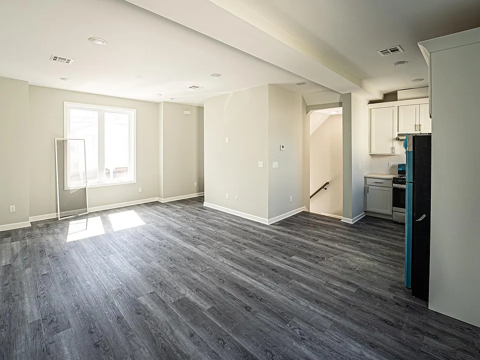 295 Pershing Ave #1-4