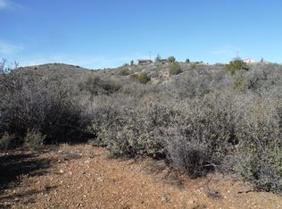 9976 S 8th St, Mayer, AZ 86333