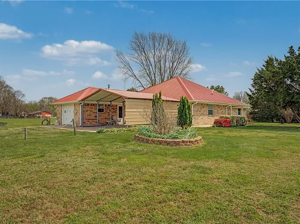 13535 Bill Sellers Rd, Fayetteville, AR 72704