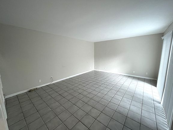 5th image of 1818 Kaileen Cir NE