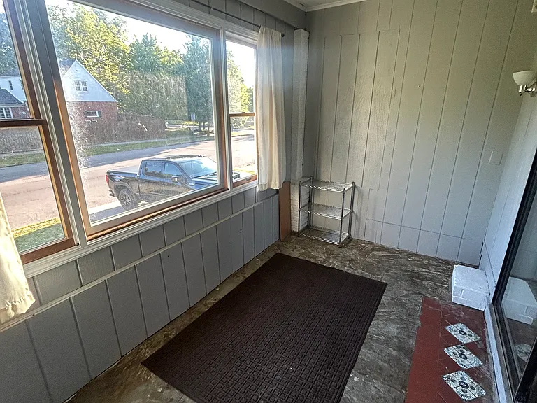 821 Forest Ave #1 — Photo 4