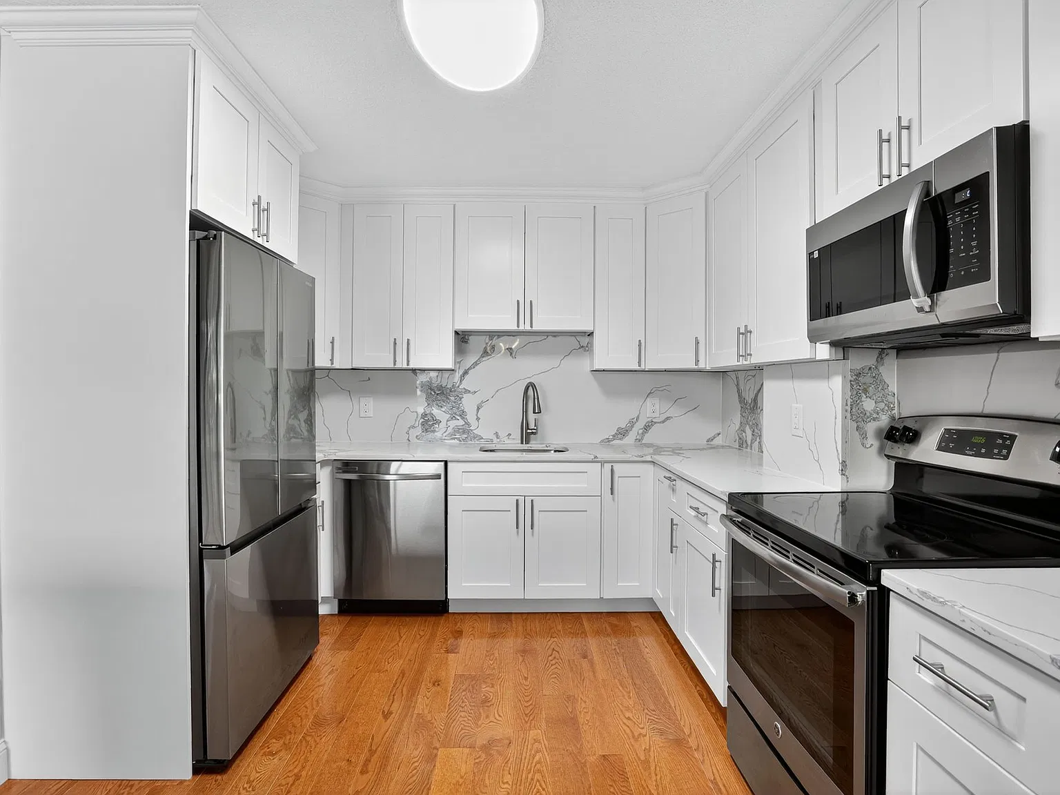 2 bed, 1200 sqft, $3,850 — Photo 2
