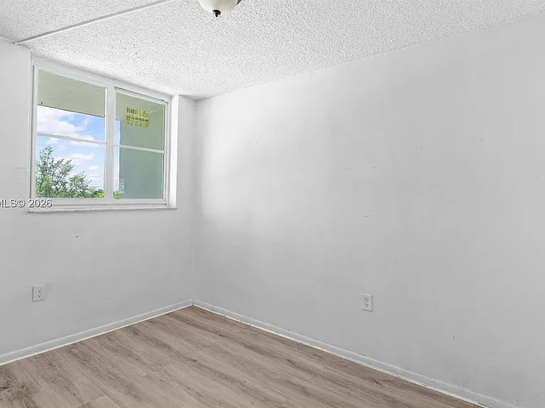 1145 Normandy Dr #505 — Photo 19