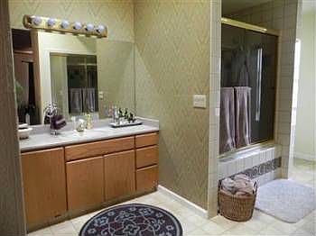 3rd image of 1515 Corkwood Pl