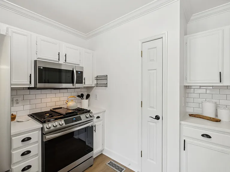 304 Crooked Oak Ct — Photo 8