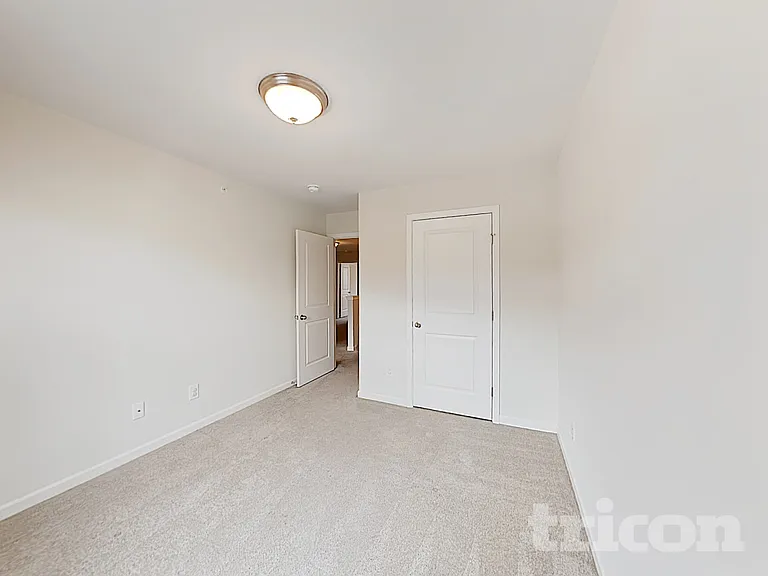 302 Woodfern Ct — Photo 11