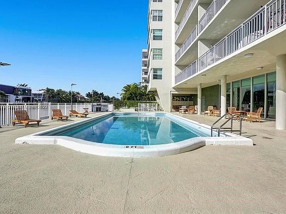 3rd image of 9500 W Bay Harbor Dr APT 5B