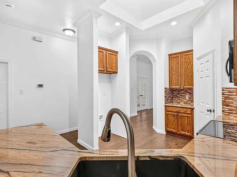1711 Grand Canyon Way — Photo 10
