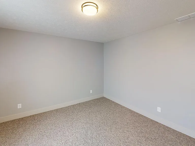 296 Capstone Dr — Photo 4