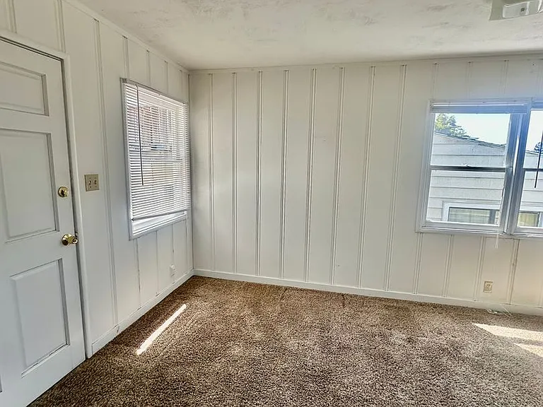 1512 Arch St — Photo 7