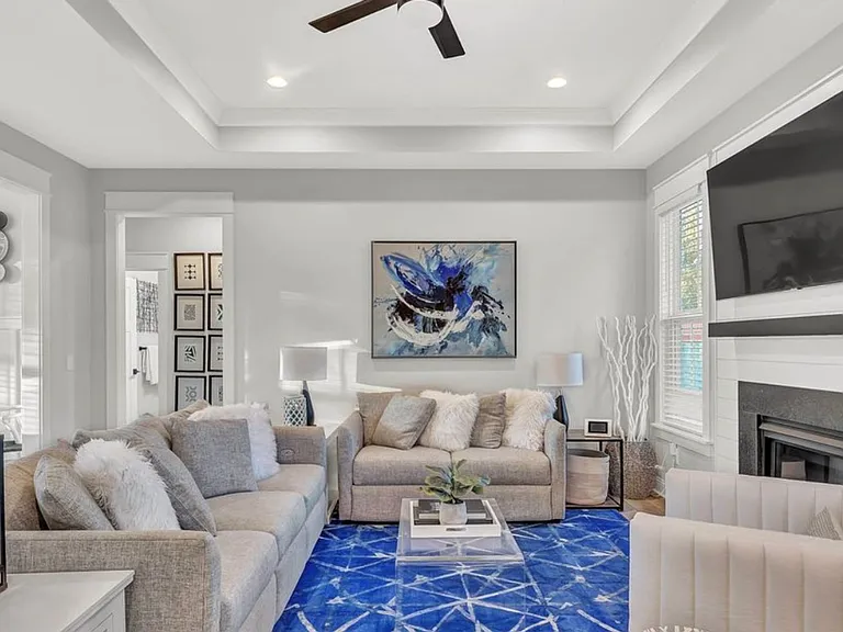 6712 Kenmore Dr — Photo 10