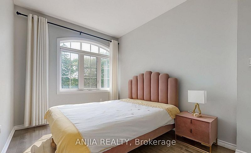 Richmond Hill Townhouse for rent - 4 Bedrooms — photo 17