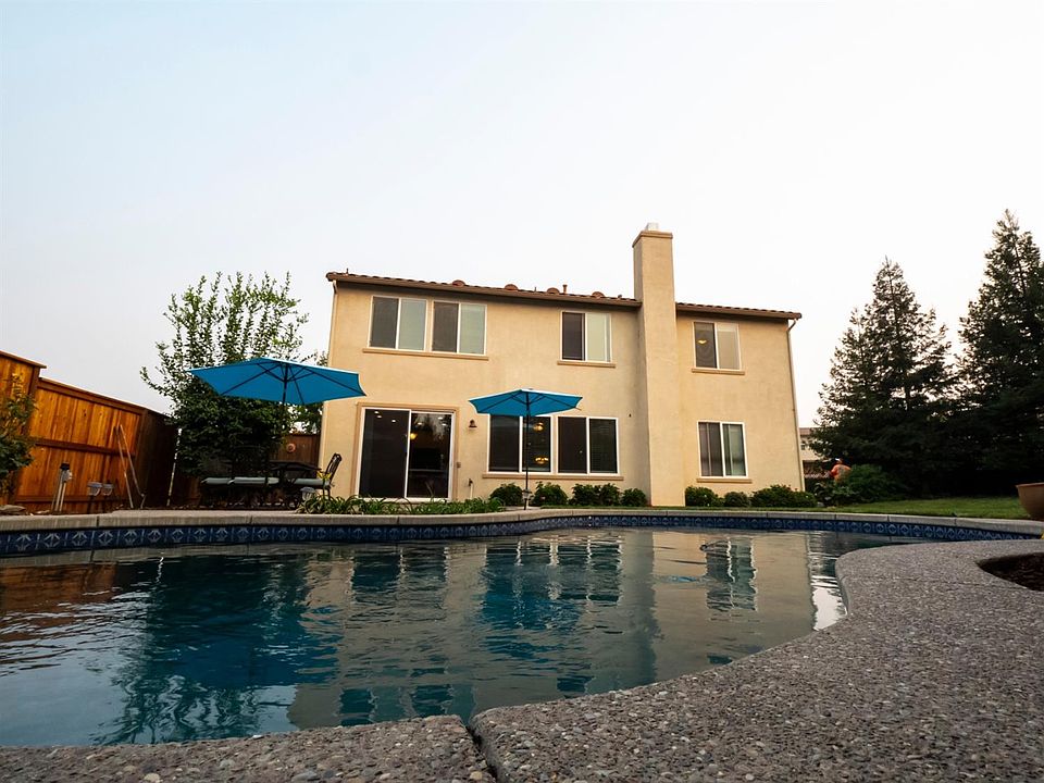 1st image of 4001 Laguna Ln