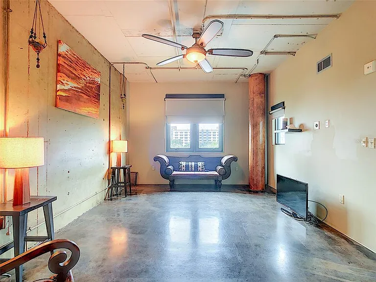 10 N Summerlin Ave #30 — Photo 7