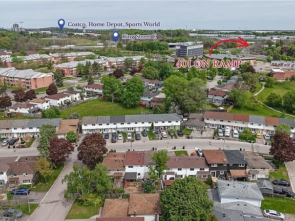 2nd image of 724 Parkview Cres