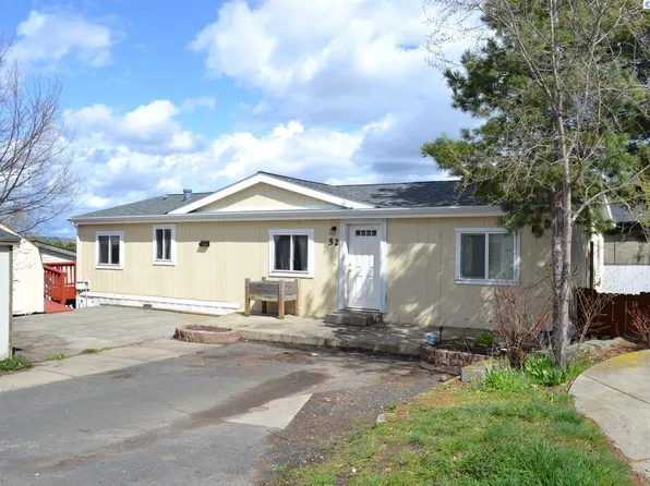 260 NW Golden Hills Dr Space 52, Pullman, WA 99163