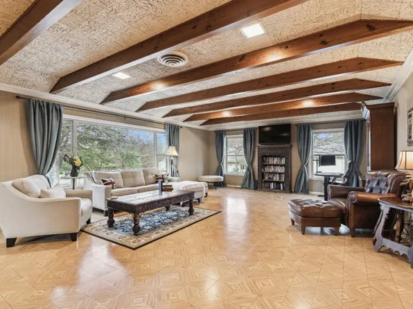 1800 W Oak St, Denton, TX 76201