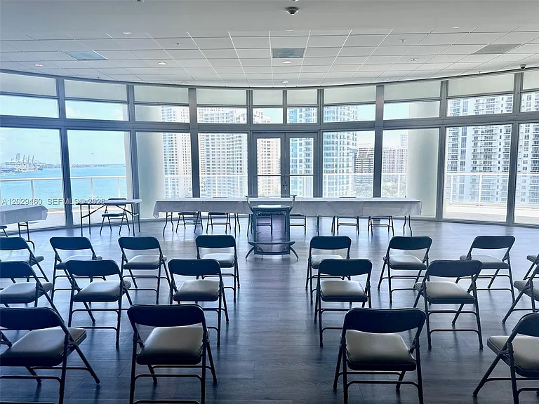 300 S Biscayne Blvd #T-3702 — Photo 45