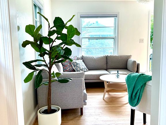 5th image of 1309 Early St