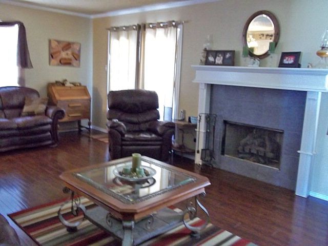2nd image of 25 Parklane Dr