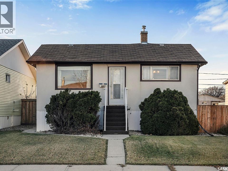 1st image of 2072 Harvey St