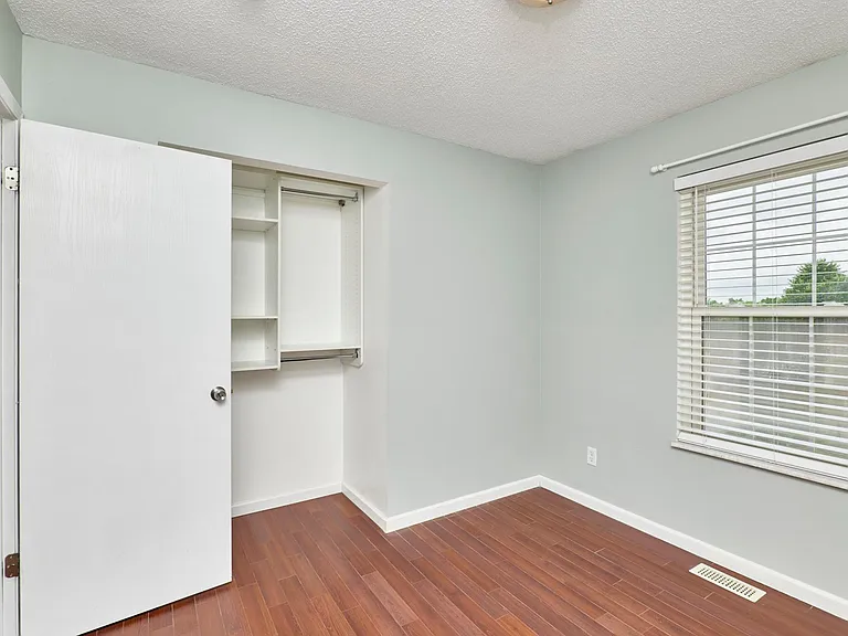 6001 La Chateau Ct — Photo 18