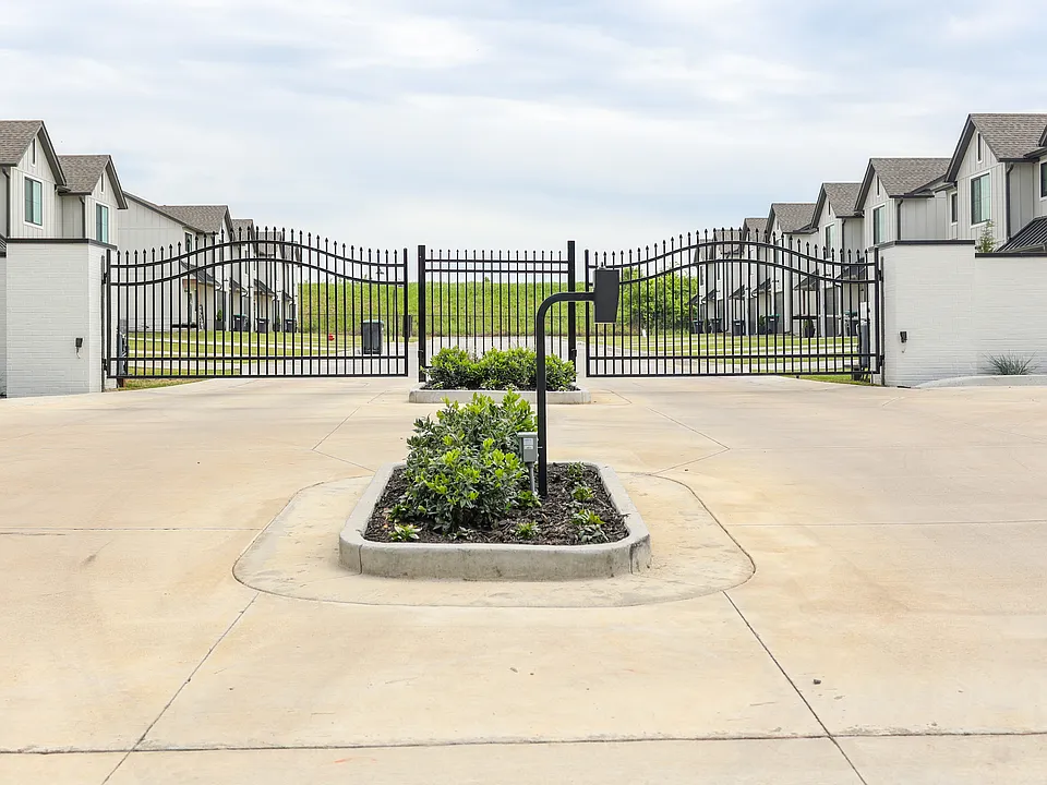 Rivercrest Residences