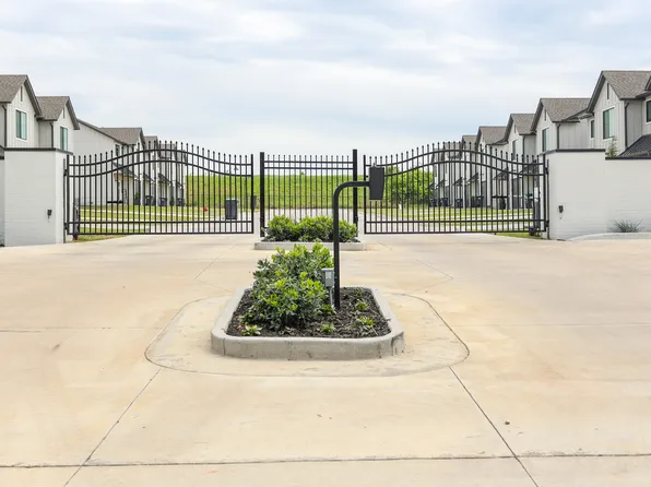 Rivercrest Residences