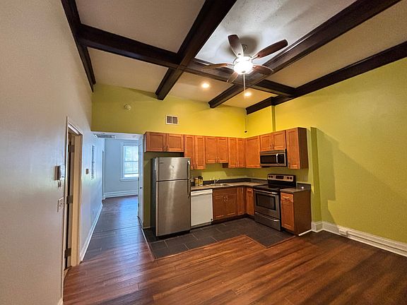 2nd image of 402 Avery St APT 1B